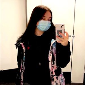 Meet your Posher, Bella